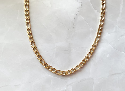 Gold Figaro chain - 10mm